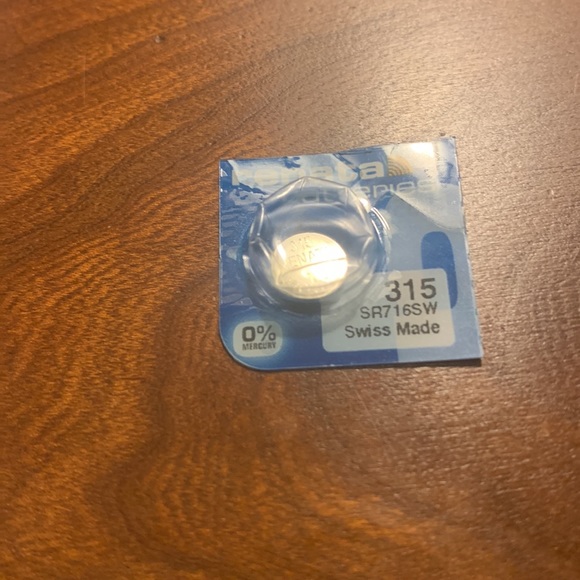 Skagen Silvertone Round Watch with Gold Accents-and Date! - Picture 6 of 6